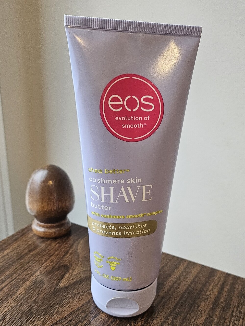 eos Cashmere Skin Shave Butter